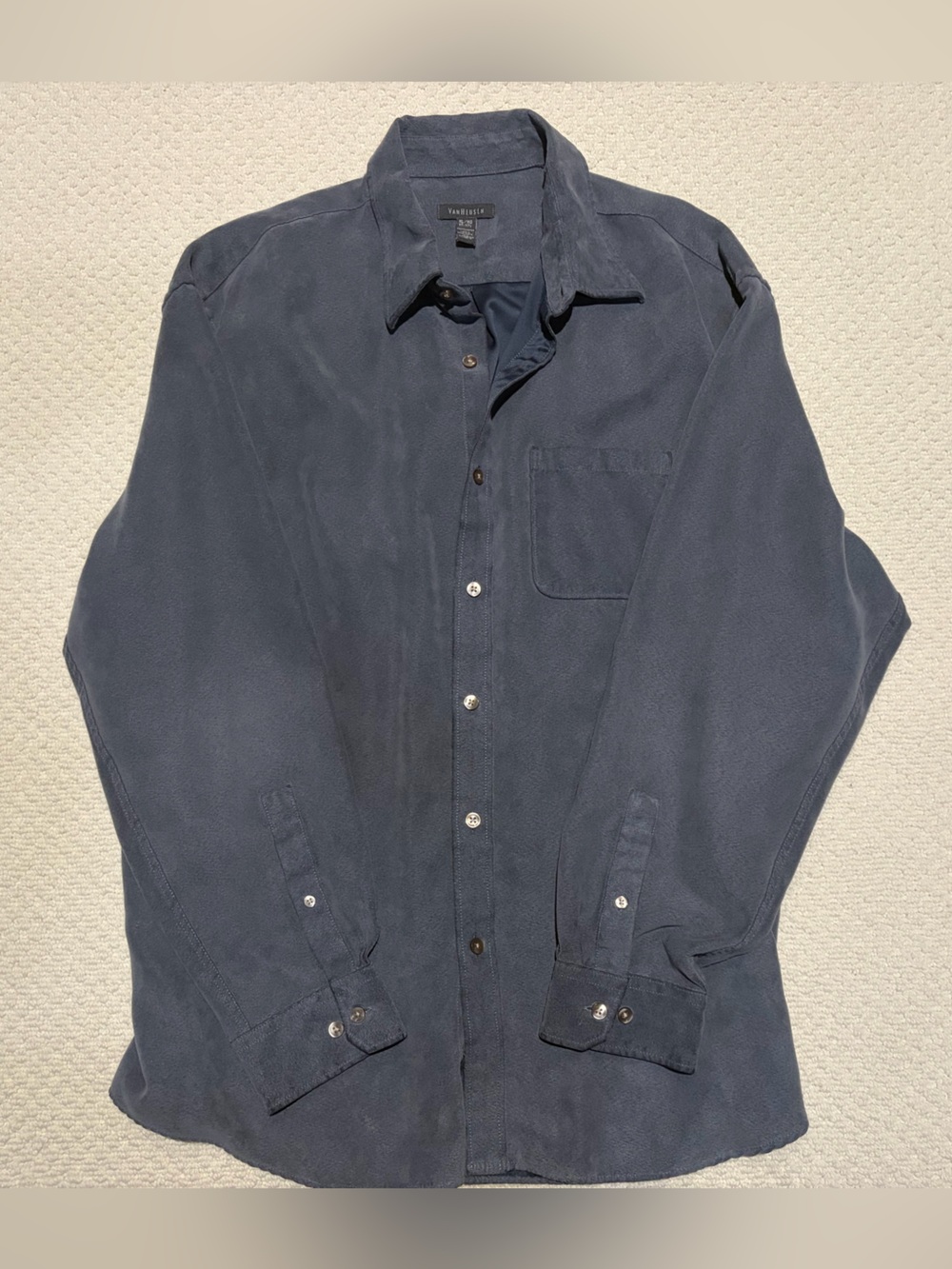 Vintage Van Heusen Men's Dark Navy Long-Sleeve Button-Down Shirt XL